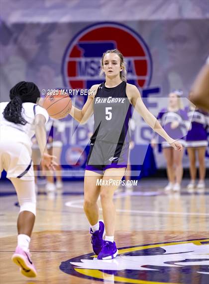 Thumbnail 2 in Principia vs Fair Grove (MSHSAA Class 3 Championship) photogallery.