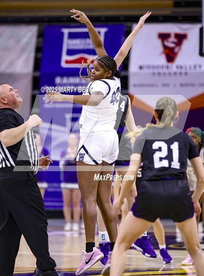 Thumbnail 1 in Principia vs Fair Grove (MSHSAA Class 3 Championship) photogallery.