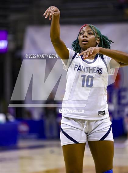 Thumbnail 2 in Principia vs Fair Grove (MSHSAA Class 3 Championship) photogallery.