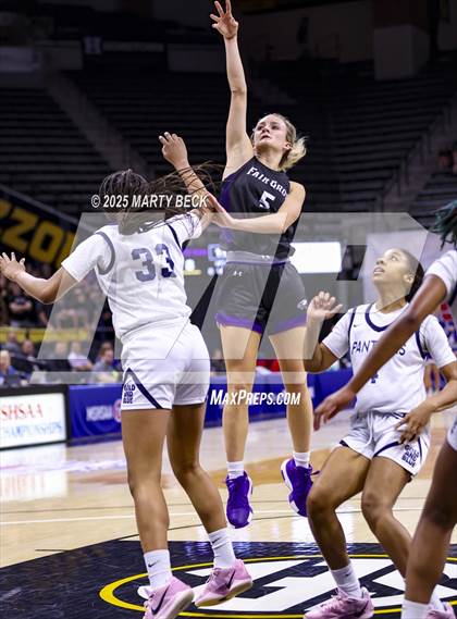 Thumbnail 1 in Principia vs Fair Grove (MSHSAA Class 3 Championship) photogallery.