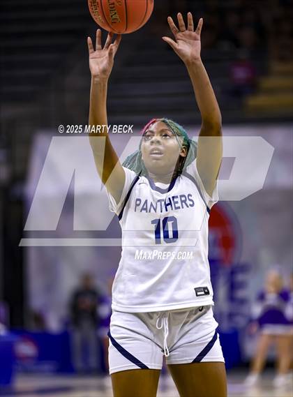 Thumbnail 3 in Principia vs Fair Grove (MSHSAA Class 3 Championship) photogallery.