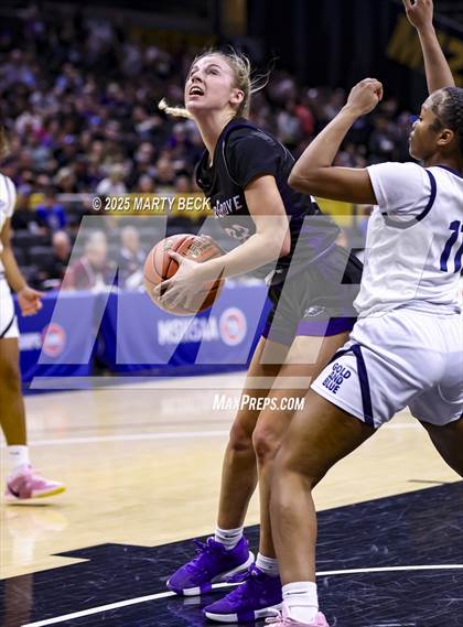 Thumbnail 3 in Principia vs Fair Grove (MSHSAA Class 3 Championship) photogallery.