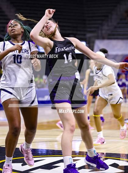 Thumbnail 2 in Principia vs Fair Grove (MSHSAA Class 3 Championship) photogallery.