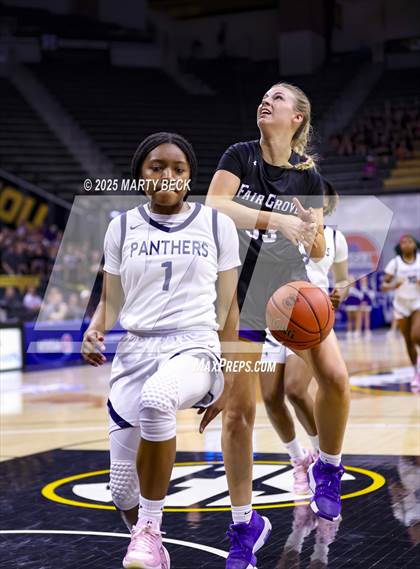 Thumbnail 1 in Principia vs Fair Grove (MSHSAA Class 3 Championship) photogallery.
