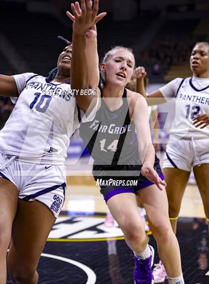 Thumbnail 3 in Principia vs Fair Grove (MSHSAA Class 3 Championship) photogallery.