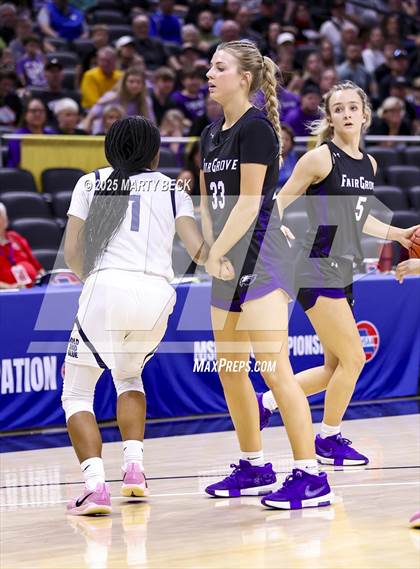 Thumbnail 3 in Principia vs Fair Grove (MSHSAA Class 3 Championship) photogallery.