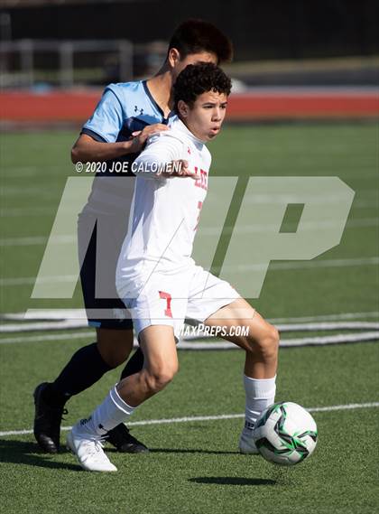 Thumbnail 2 in Lee [Robert E.] vs Bellarmine College Prep (North Texas Elite Showcase) photogallery.