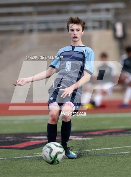 Thumbnail 3 in Lee [Robert E.] vs Bellarmine College Prep (North Texas Elite Showcase) photogallery.