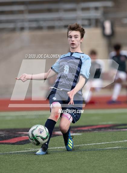 Thumbnail 2 in Lee [Robert E.] vs Bellarmine College Prep (North Texas Elite Showcase) photogallery.