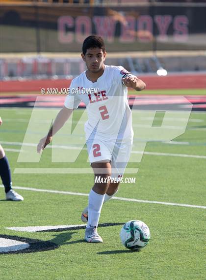 Thumbnail 1 in Lee [Robert E.] vs Bellarmine College Prep (North Texas Elite Showcase) photogallery.