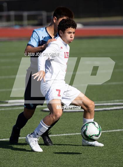 Thumbnail 1 in Lee [Robert E.] vs Bellarmine College Prep (North Texas Elite Showcase) photogallery.