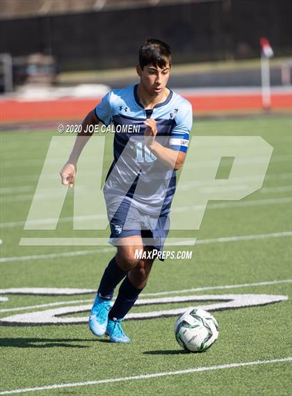 Thumbnail 1 in Lee [Robert E.] vs Bellarmine College Prep (North Texas Elite Showcase) photogallery.