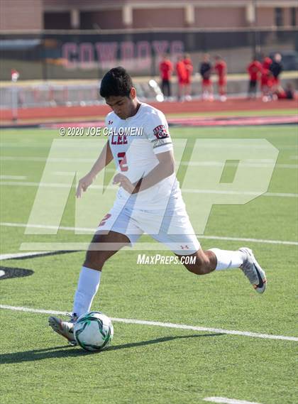 Thumbnail 2 in Lee [Robert E.] vs Bellarmine College Prep (North Texas Elite Showcase) photogallery.