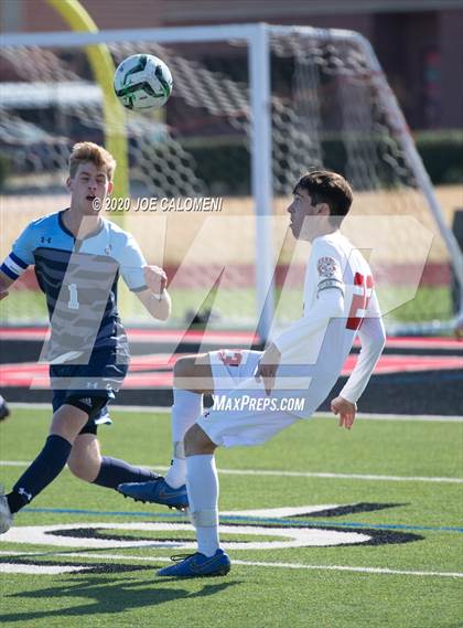 Thumbnail 2 in Lee [Robert E.] vs Bellarmine College Prep (North Texas Elite Showcase) photogallery.