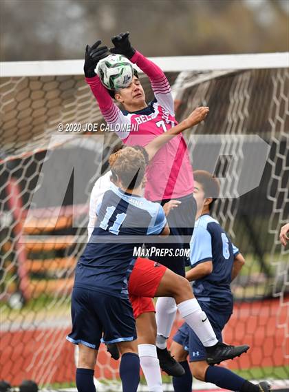 Thumbnail 2 in Lee [Robert E.] vs Bellarmine College Prep (North Texas Elite Showcase) photogallery.