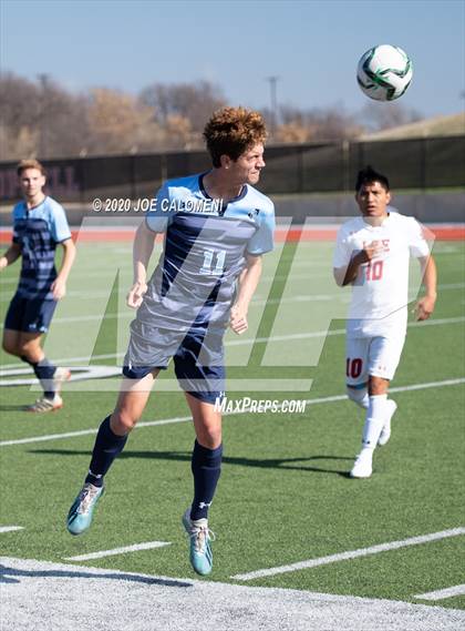 Thumbnail 1 in Lee [Robert E.] vs Bellarmine College Prep (North Texas Elite Showcase) photogallery.