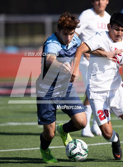 Thumbnail 1 in Lee [Robert E.] vs Bellarmine College Prep (North Texas Elite Showcase) photogallery.