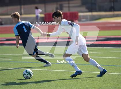 Thumbnail 2 in Lee [Robert E.] vs Bellarmine College Prep (North Texas Elite Showcase) photogallery.