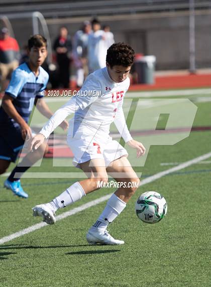 Thumbnail 2 in Lee [Robert E.] vs Bellarmine College Prep (North Texas Elite Showcase) photogallery.
