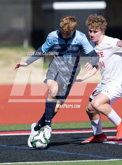 Thumbnail 3 in Lee [Robert E.] vs Bellarmine College Prep (North Texas Elite Showcase) photogallery.