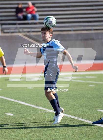 Thumbnail 3 in Lee [Robert E.] vs Bellarmine College Prep (North Texas Elite Showcase) photogallery.