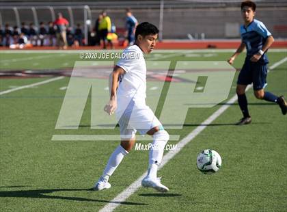 Thumbnail 3 in Lee [Robert E.] vs Bellarmine College Prep (North Texas Elite Showcase) photogallery.