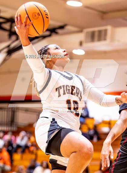 Thumbnail 1 in Lumberton @ South View photogallery.