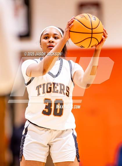 Thumbnail 1 in Lumberton @ South View photogallery.