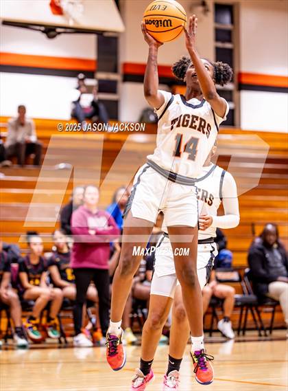 Thumbnail 1 in Lumberton @ South View photogallery.