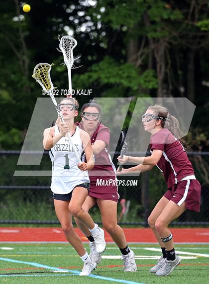 Thumbnail 2 in East Lyme vs Guilford (CIAC Class M Quarterfinal) photogallery.