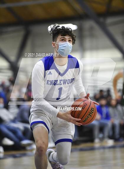 Thumbnail 1 in Conifer @ Englewood photogallery.