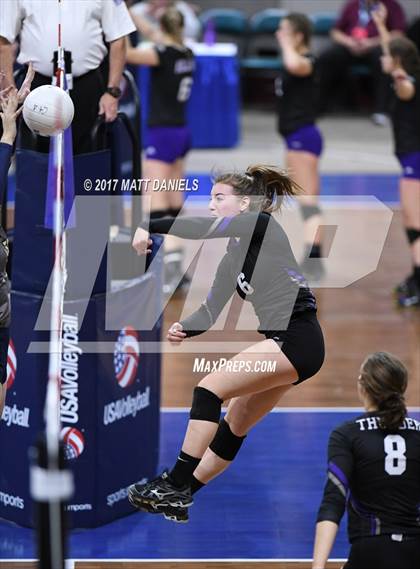 Thumbnail 1 in Discovery Canyon vs. Palmer Ridge (CHSAA 4A Pool 4 Playoff) photogallery.