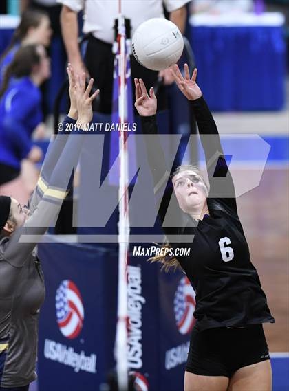 Thumbnail 1 in Discovery Canyon vs. Palmer Ridge (CHSAA 4A Pool 4 Playoff) photogallery.