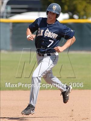 Thumbnail 1 in Elk Grove vs. Green Valley (56th Annual Lions Invitational) photogallery.