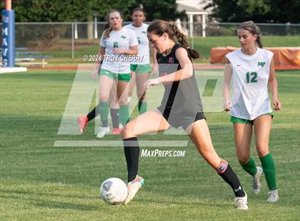 Thumbnail 2 in Marvin Ridge vs. Myers Park photogallery.