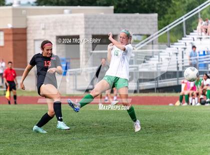 Thumbnail 1 in Marvin Ridge vs. Myers Park photogallery.