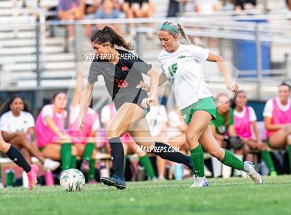 Thumbnail 2 in Marvin Ridge vs. Myers Park photogallery.