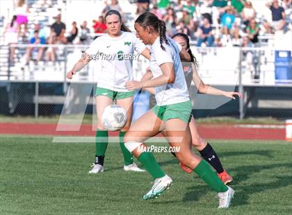 Thumbnail 1 in Marvin Ridge vs. Myers Park photogallery.