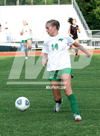 Thumbnail 2 in Marvin Ridge vs. Myers Park photogallery.