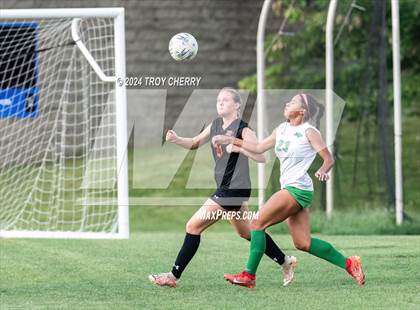 Thumbnail 2 in Marvin Ridge vs. Myers Park photogallery.