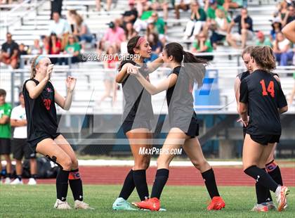Thumbnail 3 in Marvin Ridge vs. Myers Park photogallery.