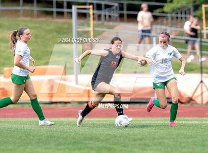 Thumbnail 1 in Marvin Ridge vs. Myers Park photogallery.