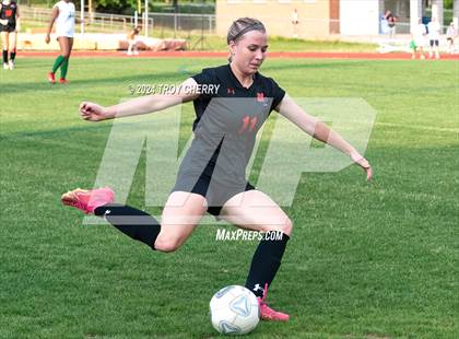Thumbnail 3 in Marvin Ridge vs. Myers Park photogallery.