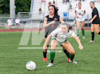 Thumbnail 1 in Marvin Ridge vs. Myers Park photogallery.
