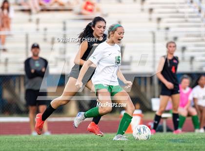 Thumbnail 1 in Marvin Ridge vs. Myers Park photogallery.