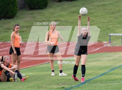 Thumbnail 2 in Marvin Ridge vs. Myers Park photogallery.