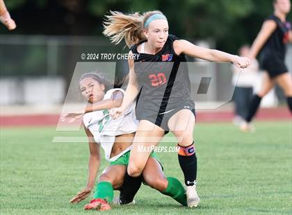 Thumbnail 1 in Marvin Ridge vs. Myers Park photogallery.