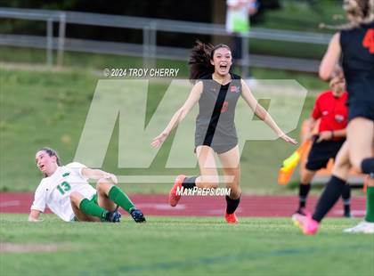 Thumbnail 2 in Marvin Ridge vs. Myers Park photogallery.