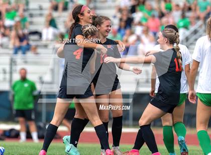 Thumbnail 3 in Marvin Ridge vs. Myers Park photogallery.