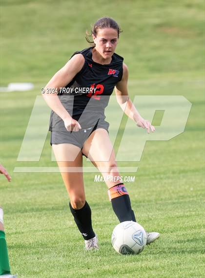 Thumbnail 1 in Marvin Ridge vs. Myers Park photogallery.